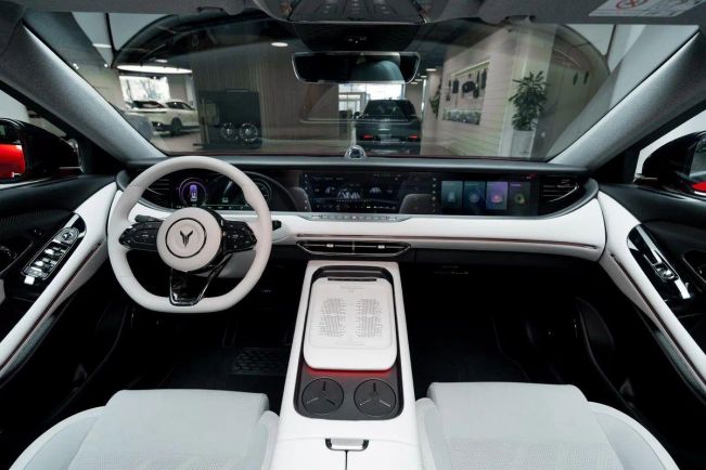 Voyah Free EVR Sport Edition, 1.5 л, АТ, 2024 фото 11