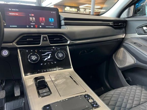 EXEED TXL Flagship, 1.6 л, Робот, 2025 фото 10