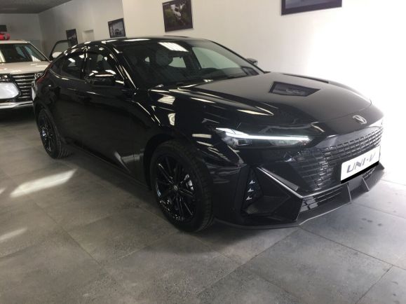 Changan UNI-V DLX, 1.5 л, Робот, 2024 фото 3