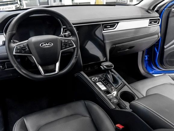 JAC J7 Luxury, 1.5 л, Вариатор, 2024 фото 2