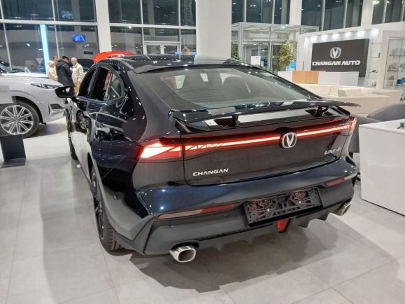 Changan UNI-V DLX, 1.5 л, Робот, 2024 фото 6