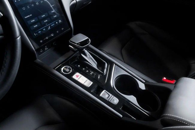 JAC J7 Luxury, 1.5 л, Вариатор, 2024 фото 15