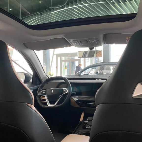 Livan X6 Pro Premium, 1.5 л, Робот, 2024 фото 1