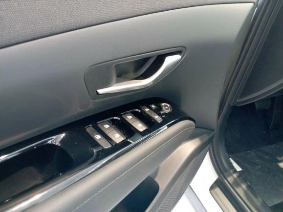 Hyundai Tucson Travel, 2.0 л, АТ, 2024 фото 16