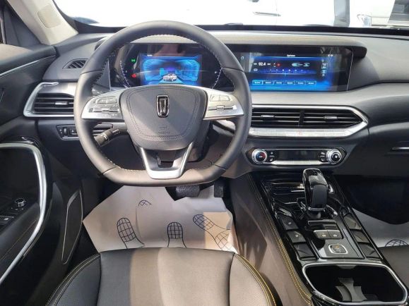 FAW Bestune T77 Luxury (DCT), 1.5 л, Робот, 2025 фото 2