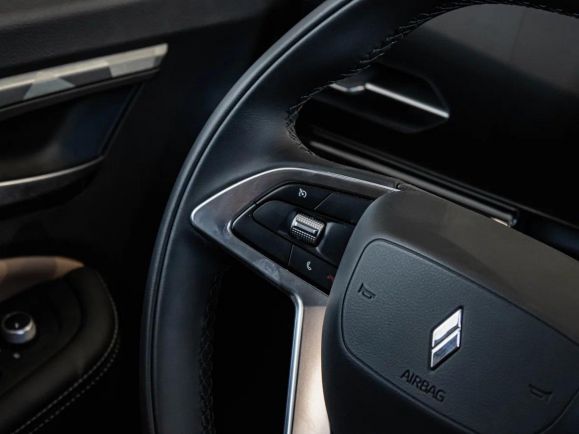 Livan X6 Pro Premium, 1.5 л, Робот, 2024 фото 8