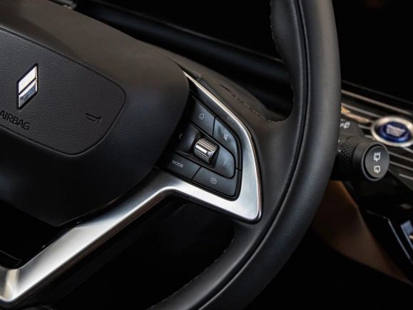 Livan X6 Pro Premium, 1.5 л, Робот, 2024 фото 9