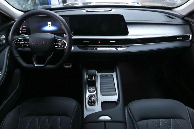 Chery Arrizo 8 Prestige, 1.6 л, Робот, 2024 фото 7