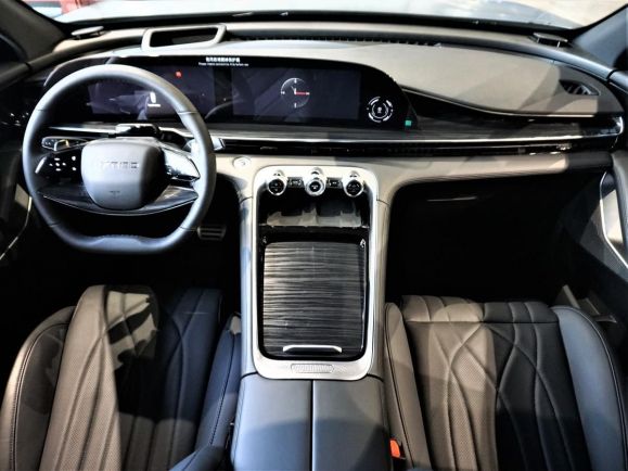 EXEED RX Prestige, 2.0 л, Робот, 2024 фото 2