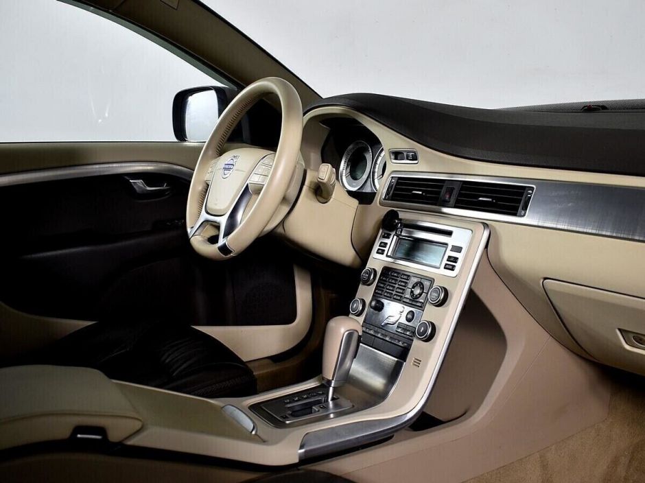 Volvo XC70, 2.0 л, АТ, 2012 фото 2