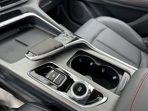 Changan UNI-T Tech, 1.5 л, Робот, 2024 фото 9