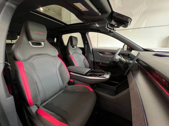 JETOUR Dashing Luxury, 1.5 л, Робот, 2024 фото 12