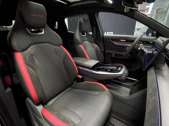 JETOUR Dashing Luxury, 1.5 л, Робот, 2024 фото 13