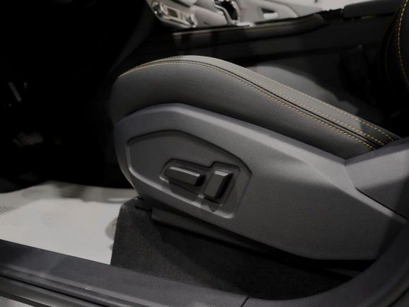 FAW Bestune T77 Luxury (DCT), 1.5 л, Робот, 2025 фото 11