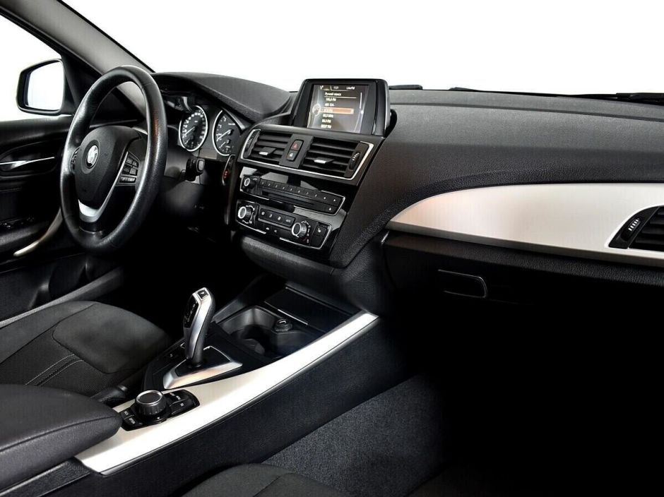 BMW 1 серии, 1.5 л, АТ, 2017 фото 1