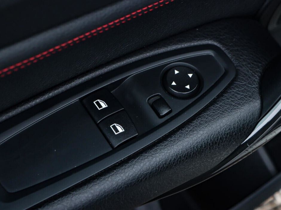 BMW 2 серии, 2.0 л, АТ, 2014 фото 2