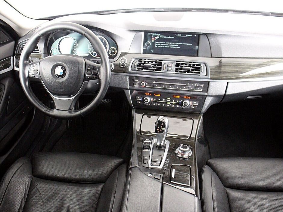 BMW 5 серии, 3.0 л, АТ, 2013 фото 8