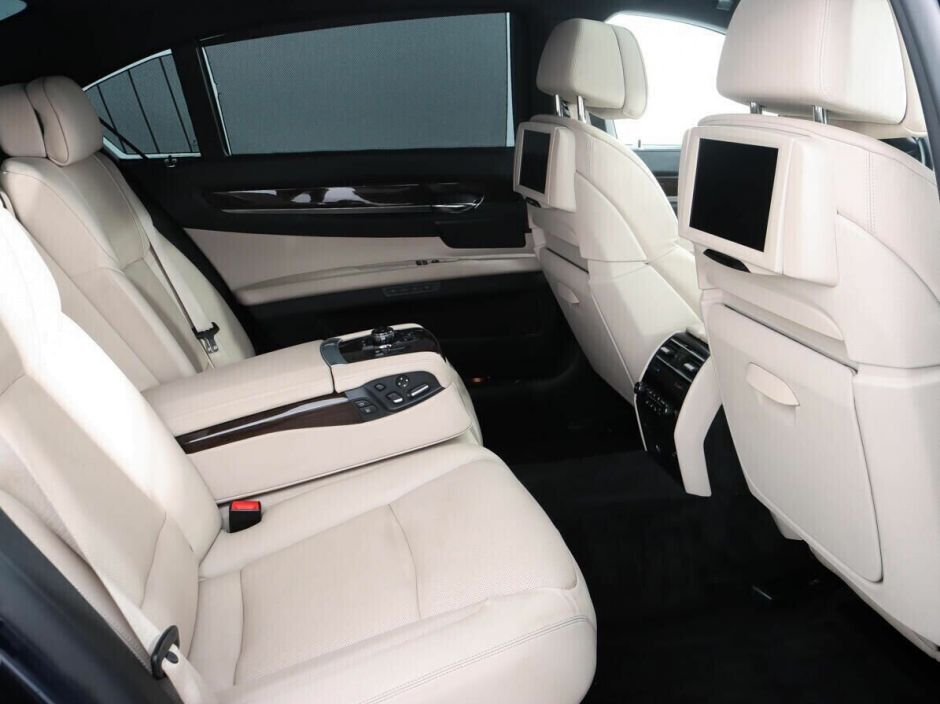 BMW 7 серии, 4.4 л, АТ, 2010 фото 1