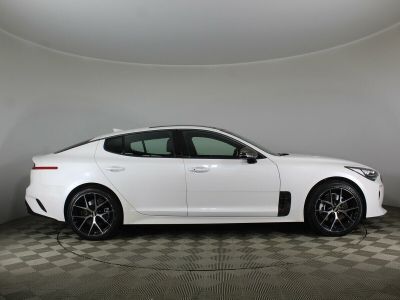 Kia Stinger, 2.0 л, АКПП, 2018 фото 10