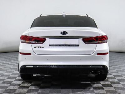 Kia Optima, 2.0 л, АКПП, 2018 фото 8