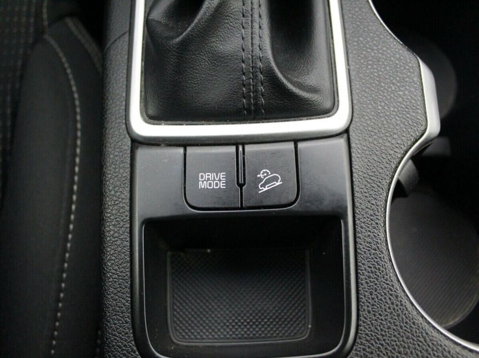 Kia Sportage, 2.0 л, АТ, 2016 фото 2