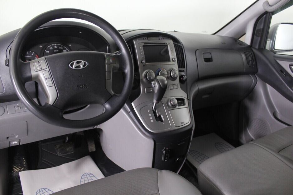 Hyundai Grand Starex, 2.5 л, АТ, 2014 фото 12