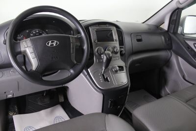 Hyundai Grand Starex, 2.5 л, АКПП, 2014 фото 12