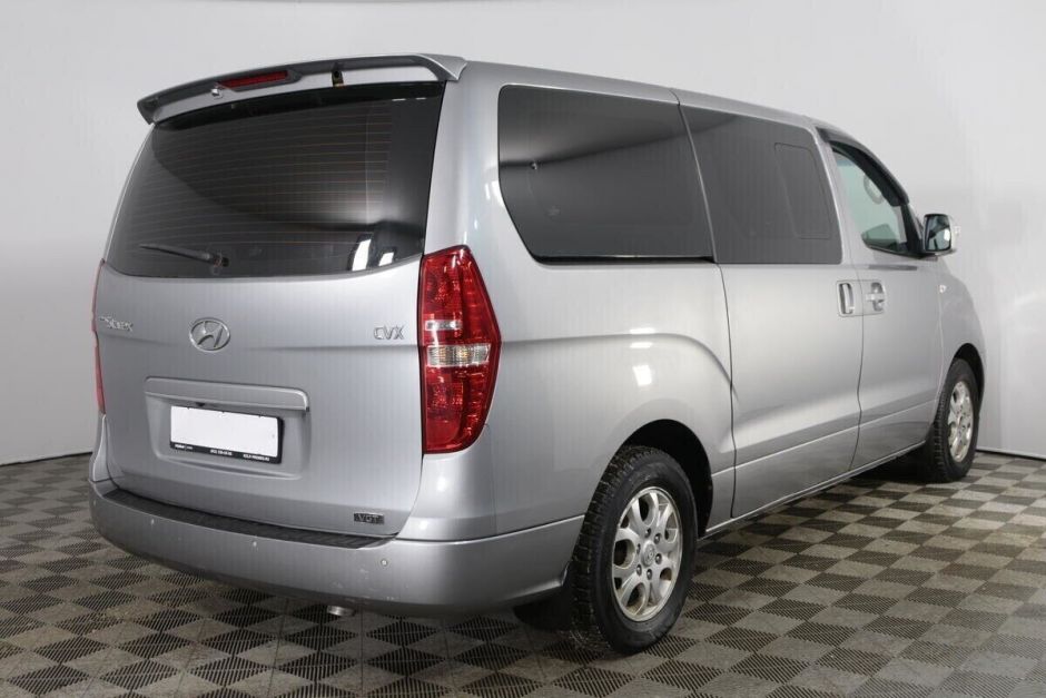 Hyundai Grand Starex, 2.5 л, АТ, 2014 фото 4