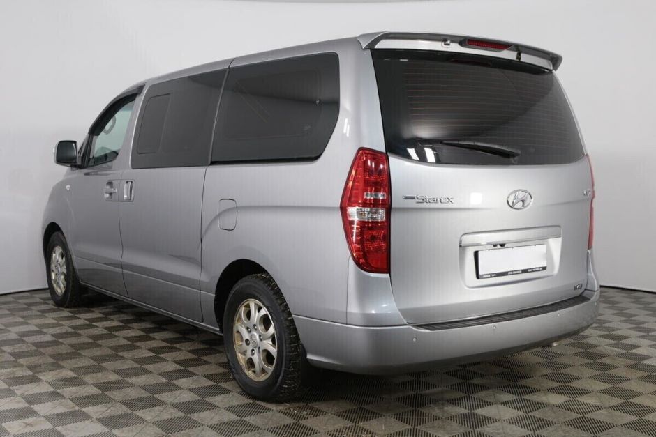 Hyundai Grand Starex, 2.5 л, АТ, 2014 фото 6