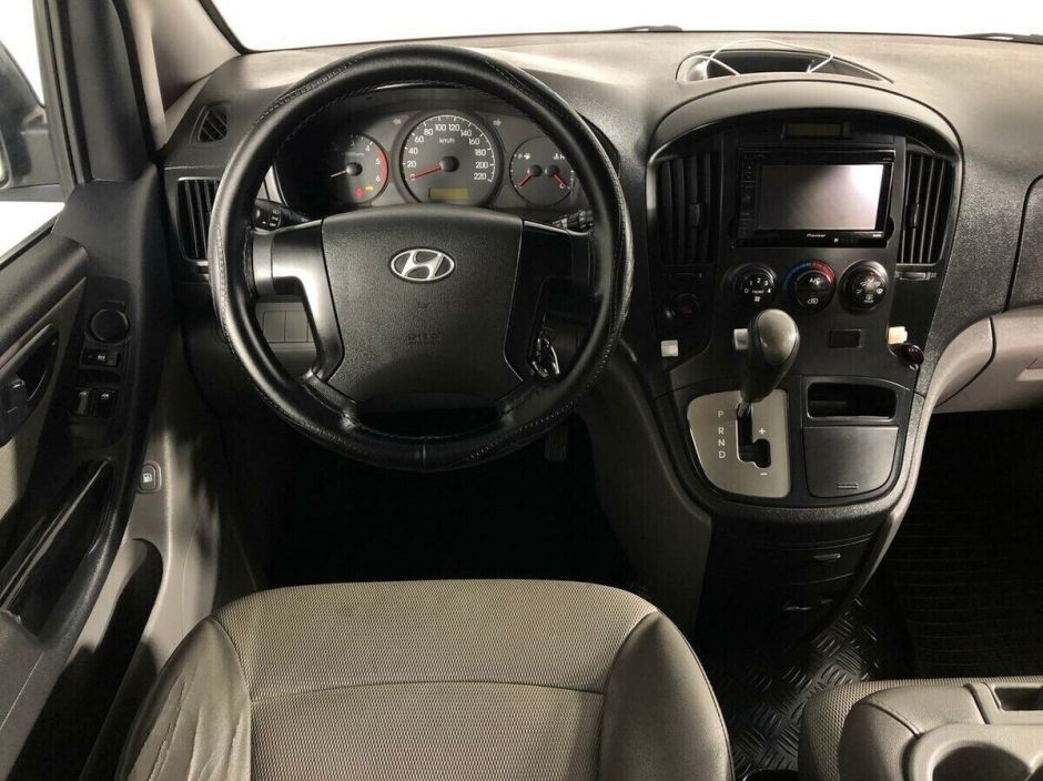 Hyundai Grand Starex, 2.5 л, АТ, 2014 фото 14