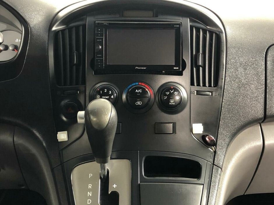 Hyundai Grand Starex, 2.5 л, АТ, 2014 фото 15