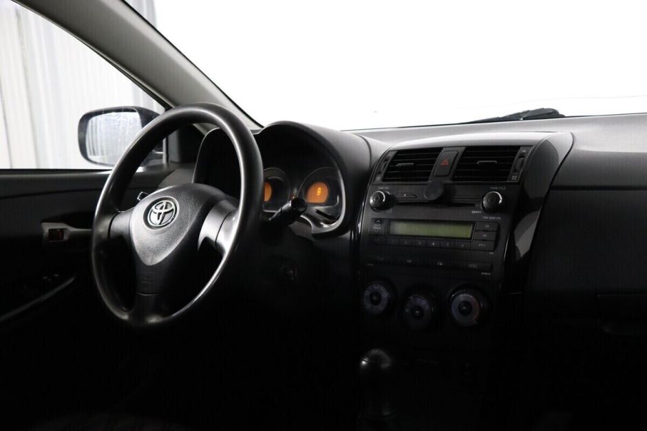 Toyota Corolla, 1.6 л, МТ, 2010 фото 1
