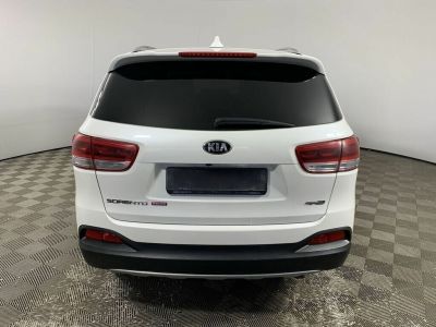 Kia Sorento, 2.2 л, АКПП, 2017 фото 6