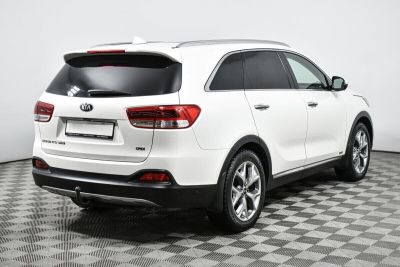 Kia Sorento, 2.2 л, АКПП, 2017 фото 4