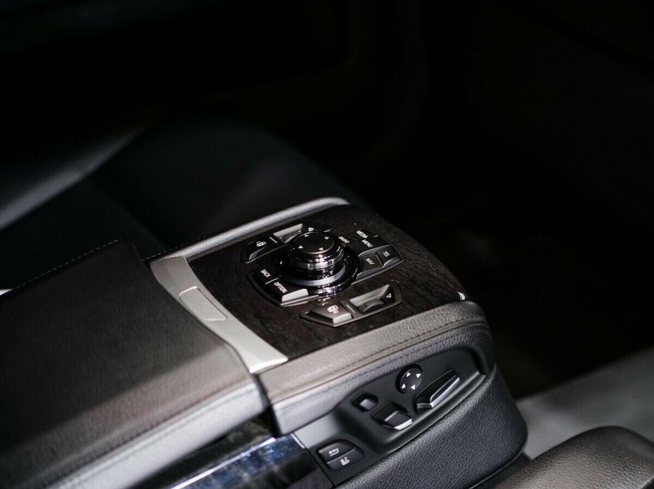 BMW 7 серии, 3.0 л, АТ, 2012 фото 15