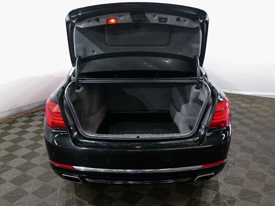 BMW 7 серии, 3.0 л, АТ, 2012 фото 1