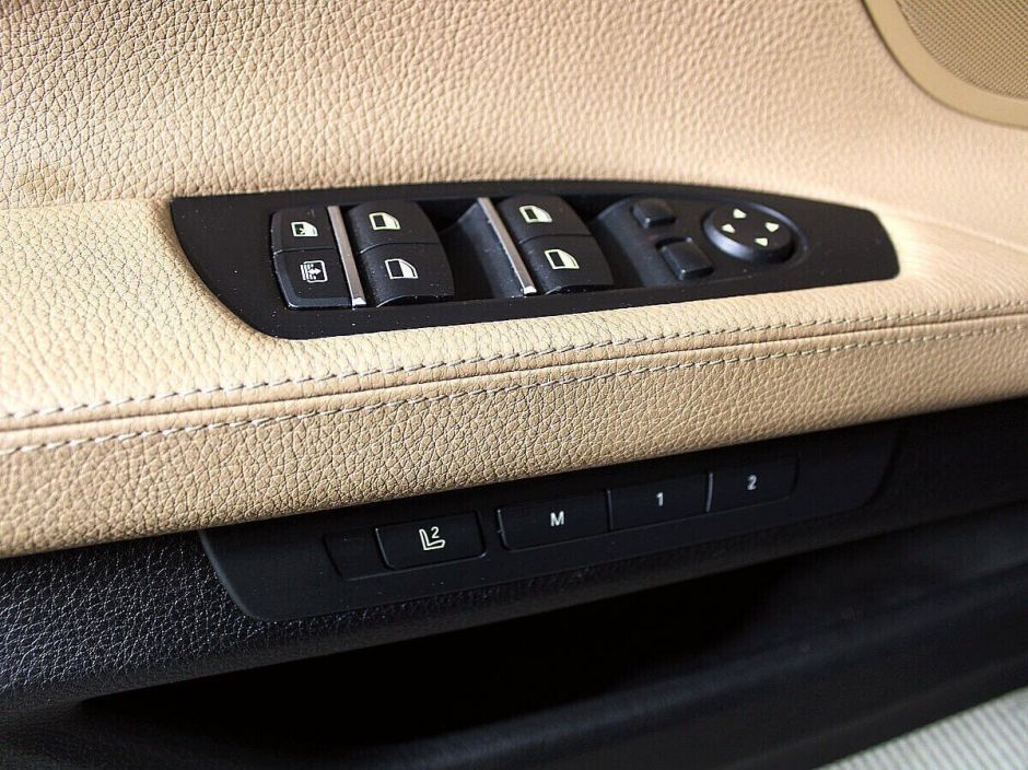 BMW 7 серии, 3.0 л, АТ, 2012 фото 11