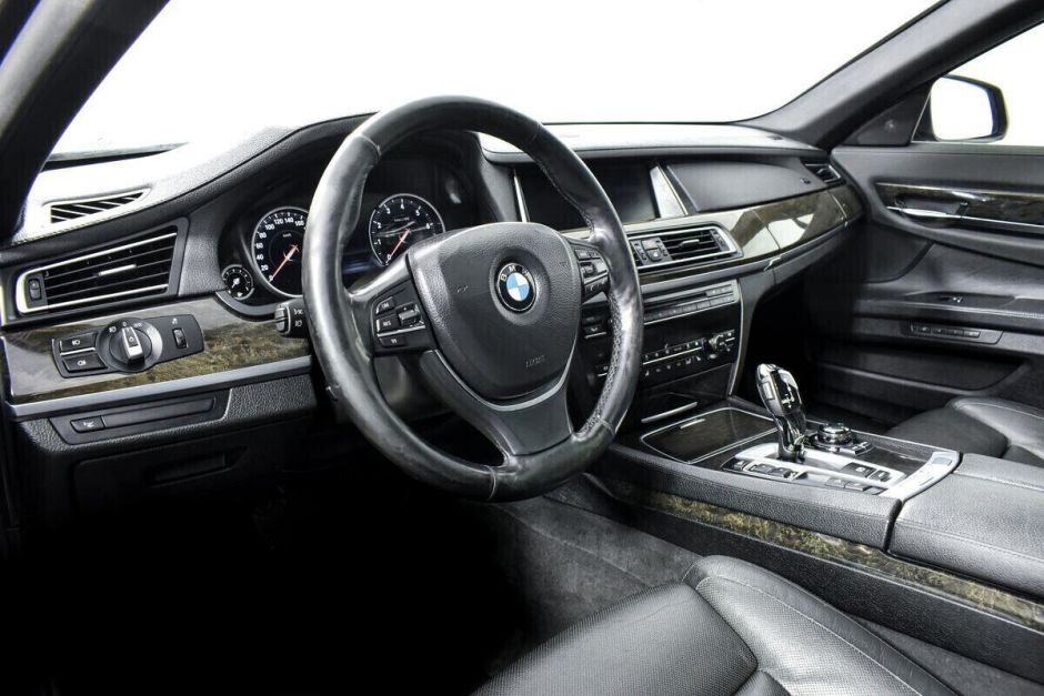 BMW 7 серии, 3.0 л, АТ, 2012 фото 10