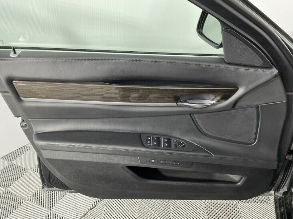 BMW 7 серии, 4.4 л, АТ, 2011 фото 11