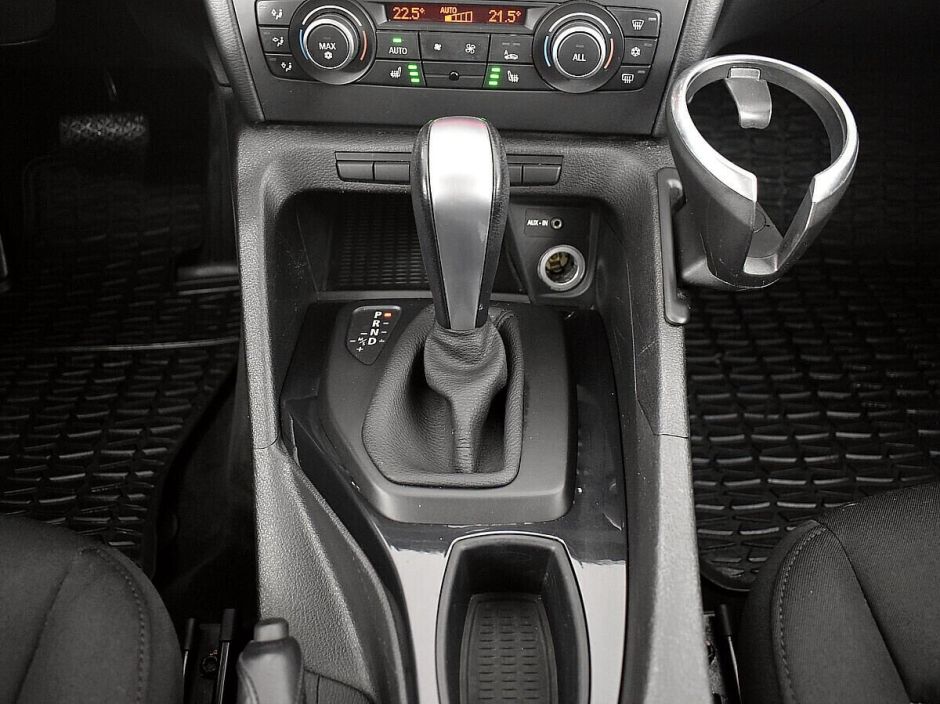 BMW X1, 2.0 л, АТ, 2012 фото 2