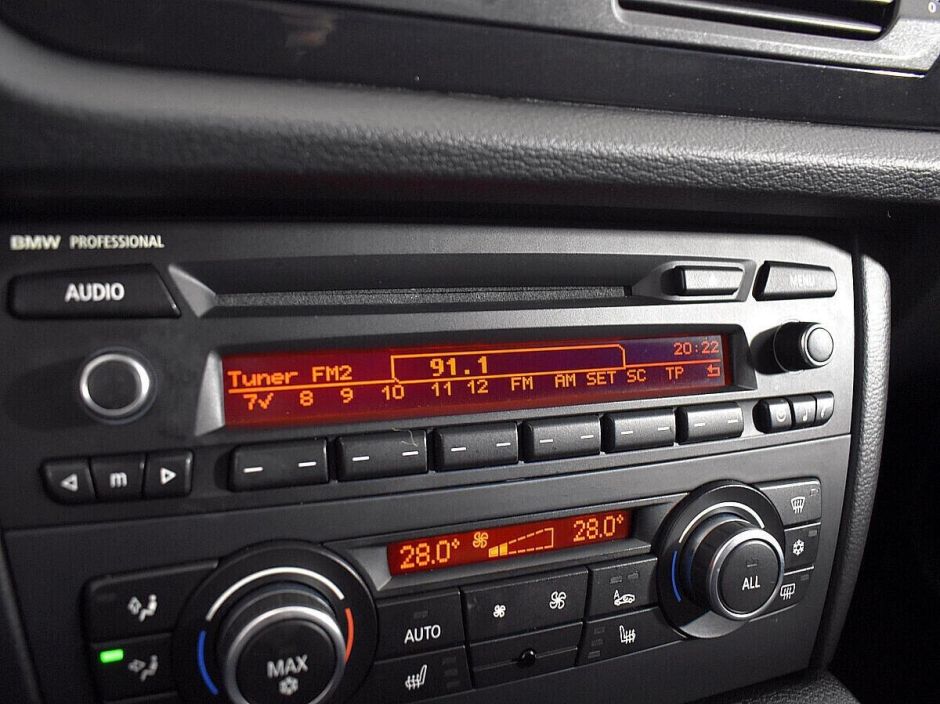 BMW X1, 2.0 л, АТ, 2012 фото 12