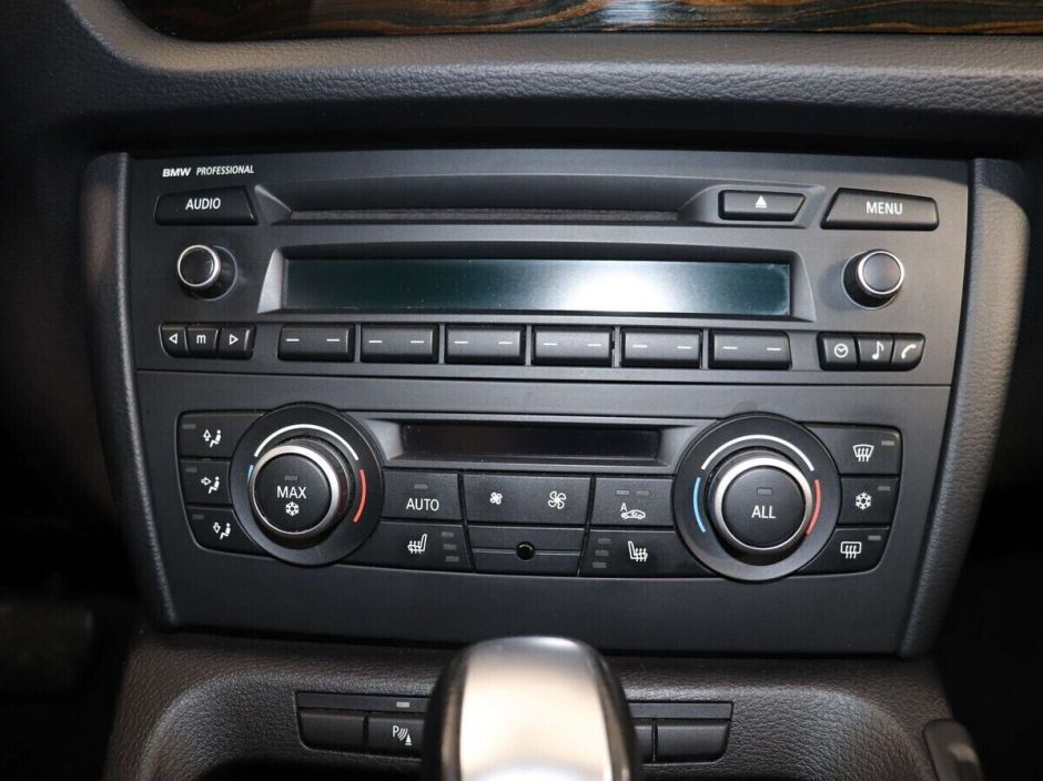 BMW X1, 2.0 л, АТ, 2011 фото 2