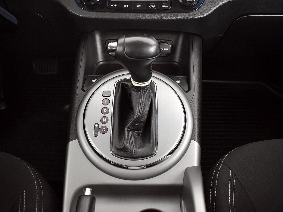 Kia Sportage, 2.0 л, АТ, 2015 фото 2