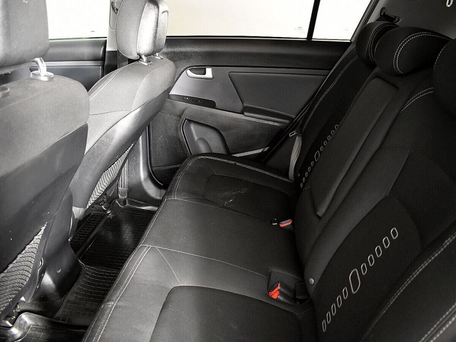 Kia Sportage, 2.0 л, АТ, 2015 фото 1