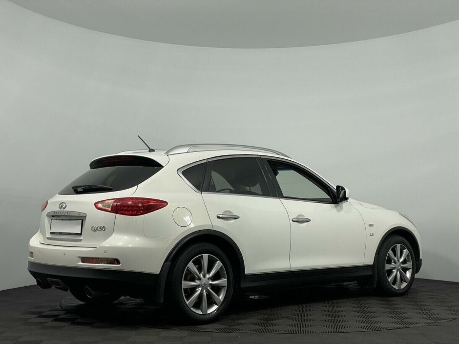 Infiniti QX50, 2.5 л, АТ, 2015 фото 4