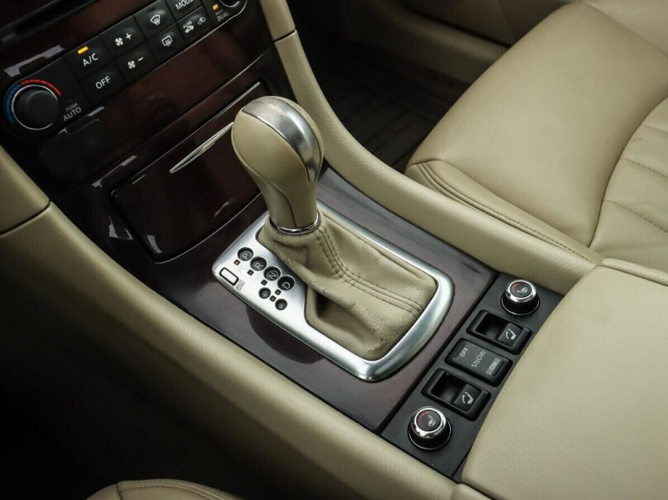 Infiniti QX50, 2.5 л, АТ, 2013 фото 18