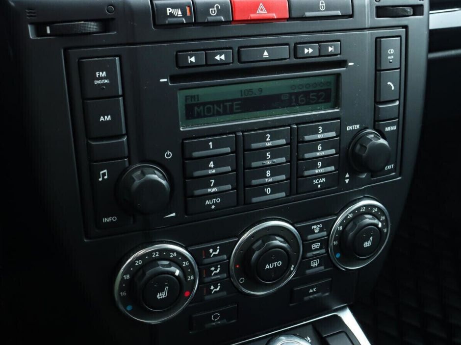 Land Rover Freelander, 2.2 л, АТ, 2011 фото 13