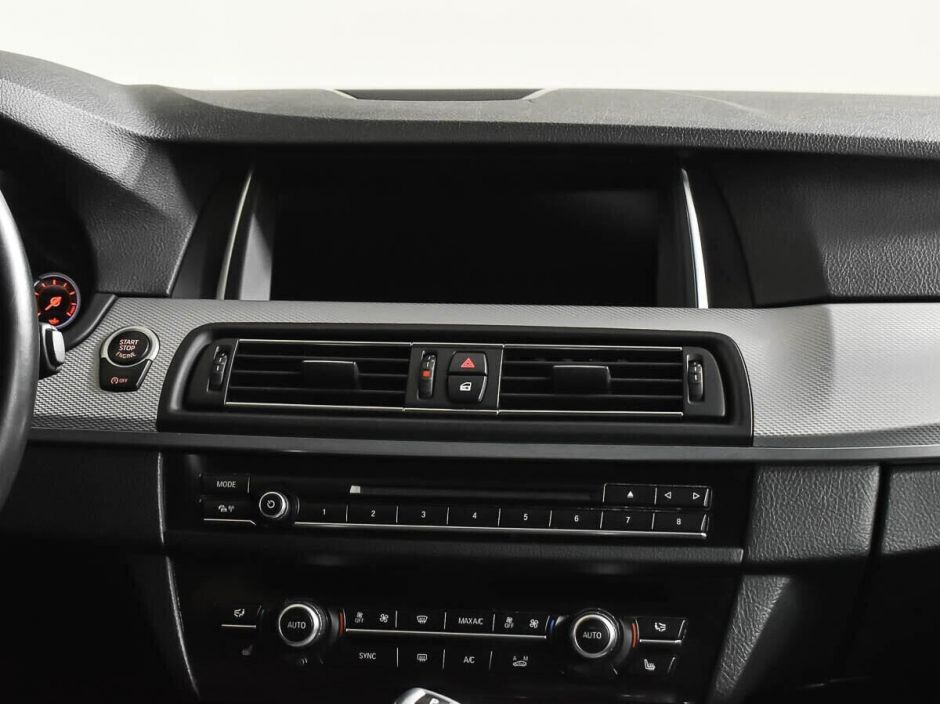 BMW 5 серии, 2.0 л, АТ, 2016 фото 9