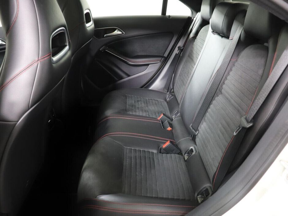 Mercedes-Benz CLA, 2.0 л, Робот, 2014 фото 1