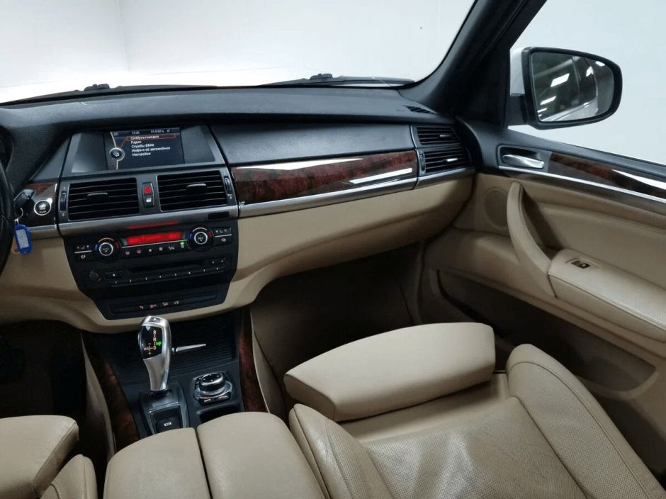 BMW X5, 3.0 л, АТ, 2011 фото 13